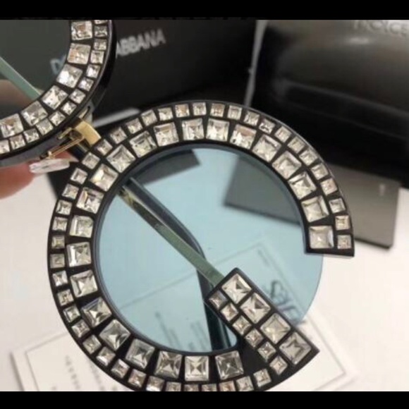 dg letter sunglasses